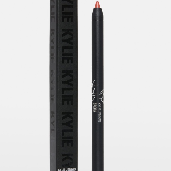 KYLIE COSMETICS LIP BUNDLE - NEW - MSRP $98 - Picture 8 of 8